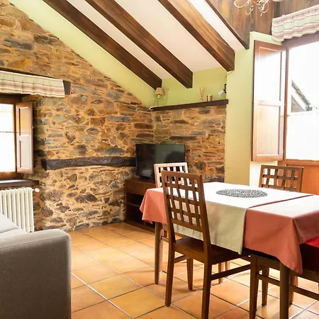 Apartamentos Turisticos A Estacion A Pontenova Zewnętrze zdjęcie